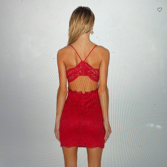 NBD All Me dress in red fitted lace with flattering sweatheart bodice. - Picture 3 of 5